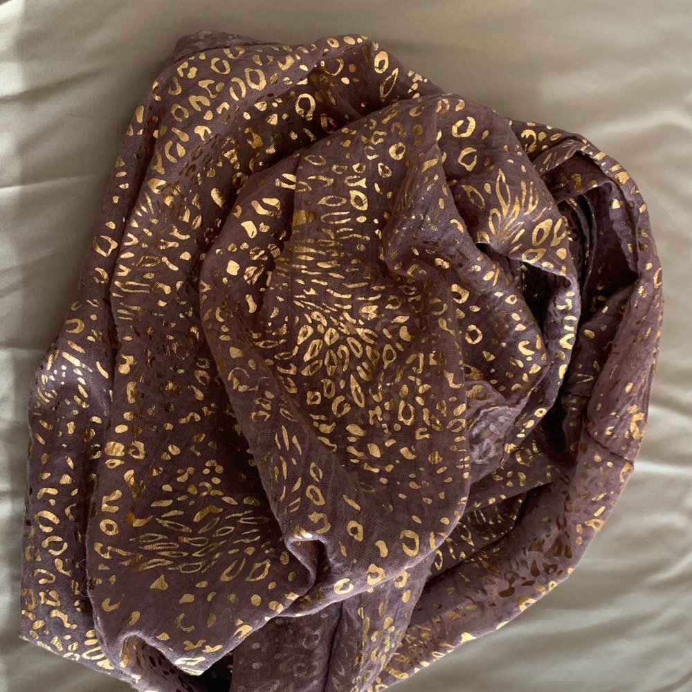 Infinity Gold Scarf - Picture 3 of 3